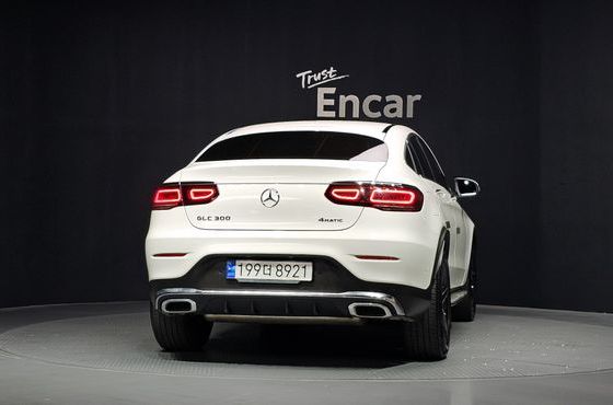 Mercedes-Benz GLC-Class GCL300 4MATIC Coupe — пробег 57 644 км — фото 4 из 5