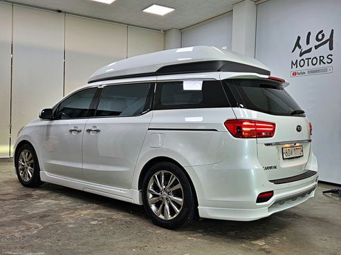 Kia Carnival 9-Seater Hi-Limousine Prestige Hiroof — пробег 134 000 км — фото 2 из 5