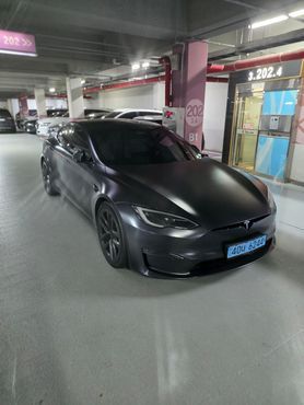 Tesla Model S Plaid — пробег 37 954 км — фото 1 из 3