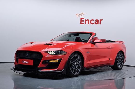 Ford Mustang GT Convertible — пробег 69 529 км — фото 1 из 5