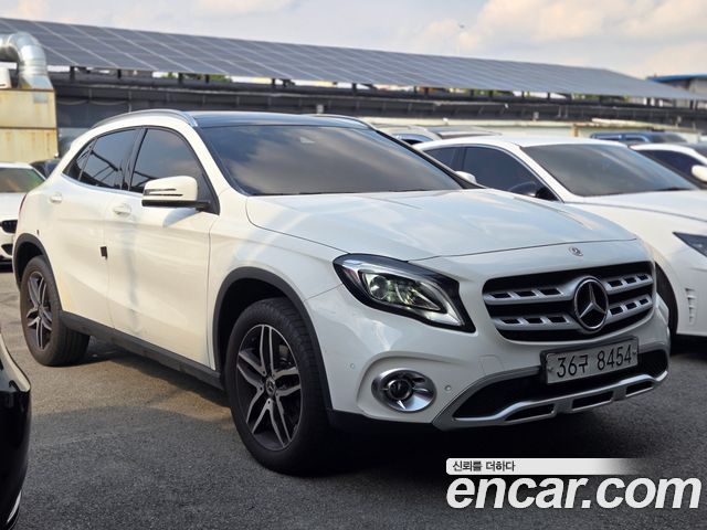 Mercedes-Benz GLA-Class GLA220 Premium — пробег 70 599 км — фото 2 из 5