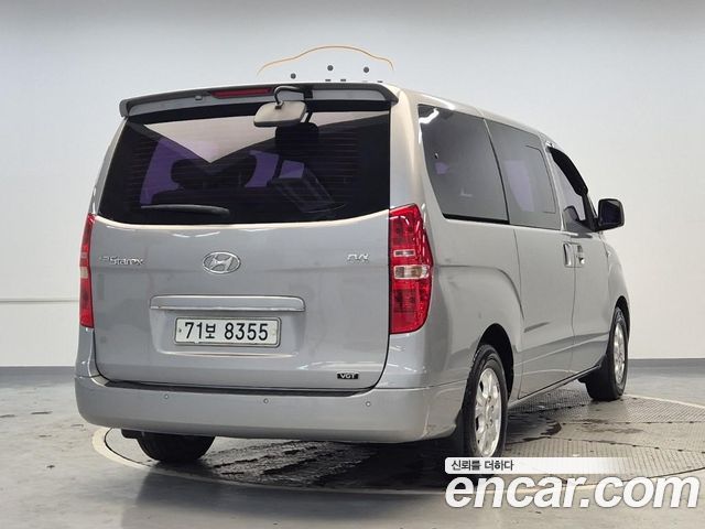 Hyundai Starex 11-Seater Wagon CVX Premium — пробег 156 002 км — фото 3 из 5