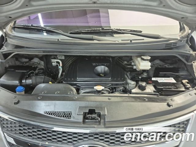 Hyundai Starex 11-Seater Wagon CVX Premium — пробег 156 002 км — фото 5 из 5