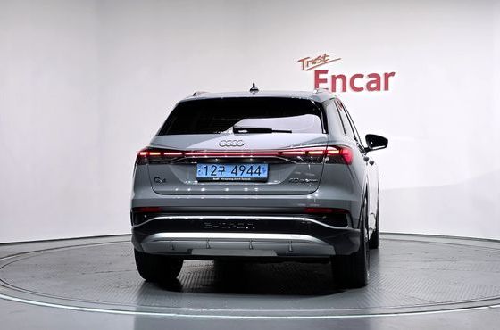 Audi Q4 e-tron 40 Premium — пробег 42 323 км — фото 4 из 5