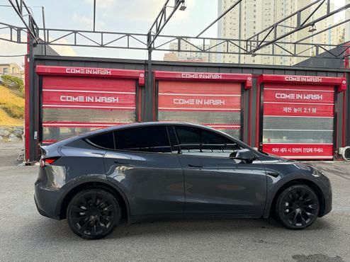 Tesla Model Y Long Range AWD — пробег 97 300 км — фото 4 из 5