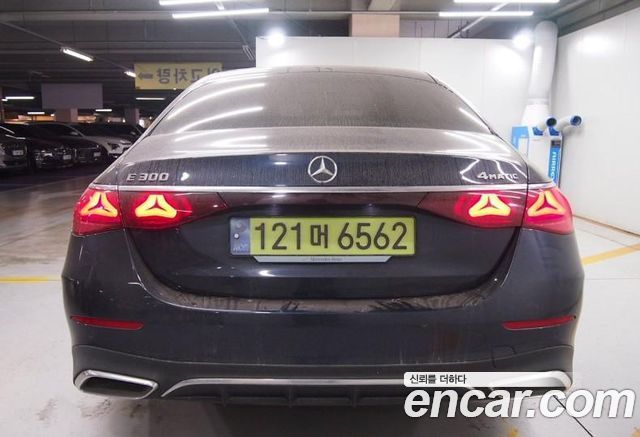 Mercedes-Benz E-Class E300 4MATIC AMG Line — пробег 33 622 км — фото 5 из 5