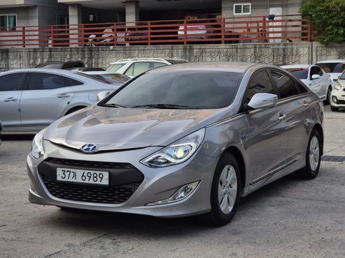 Hyundai Sonata 2.0 Modern — пробег 178 508 км — фото 1 из 5