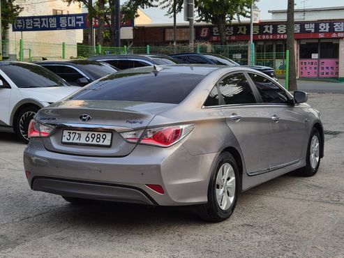 Hyundai Sonata 2.0 Modern — пробег 178 508 км — фото 2 из 5