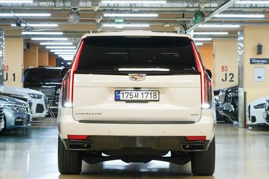 Cadillac Escalade 6.2 ESV ESV Sports Platinum — пробег 29 919 км — фото 2 из 5