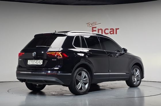 Volkswagen Tiguan 2.0 TDI 4Motion Prestige — пробег 78 352 км — фото 2 из 5