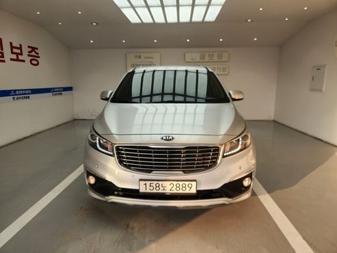 Kia Carnival 9-seater Noblesse — пробег 184 000 км — фото 2 из 5