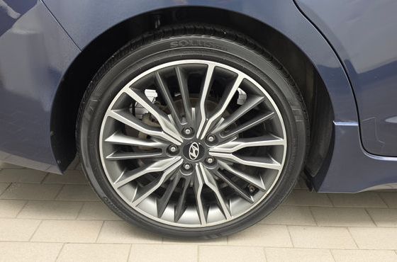 Hyundai AVANTE 1.6 Turbo Sport — пробег 71 651 км — фото 5 из 5