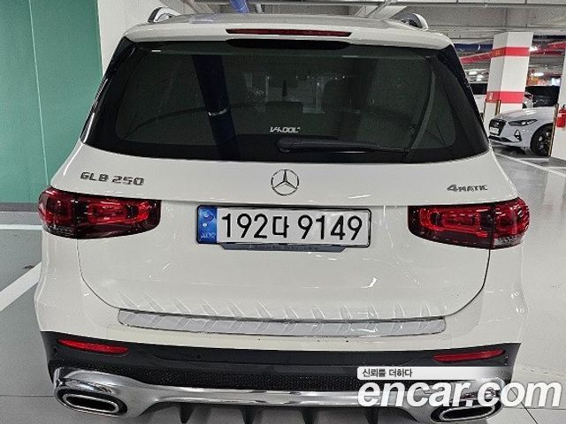 Mercedes-Benz GLB-Class GLB250 4MATIC — пробег 77 000 км — фото 4 из 5