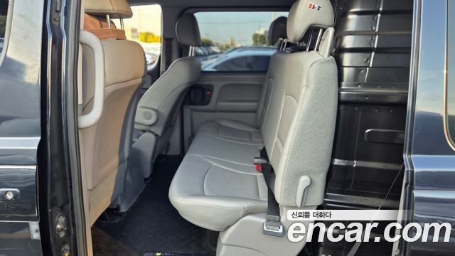 Hyundai Starex Van 5-Seater Modern — пробег 107 000 км — фото 4 из 5