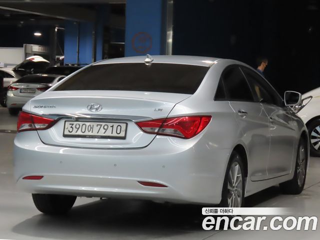Hyundai Sonata LPI Premier — пробег 129 184 км — фото 4 из 5