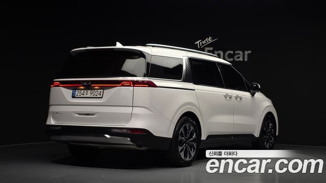 Kia Carnival Diesel 7-Seater Signature — пробег 45 615 км — фото 2 из 5