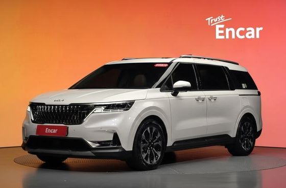 Kia Carnival Diesel 7-Seater Signature — пробег 45 615 км — фото 1 из 5