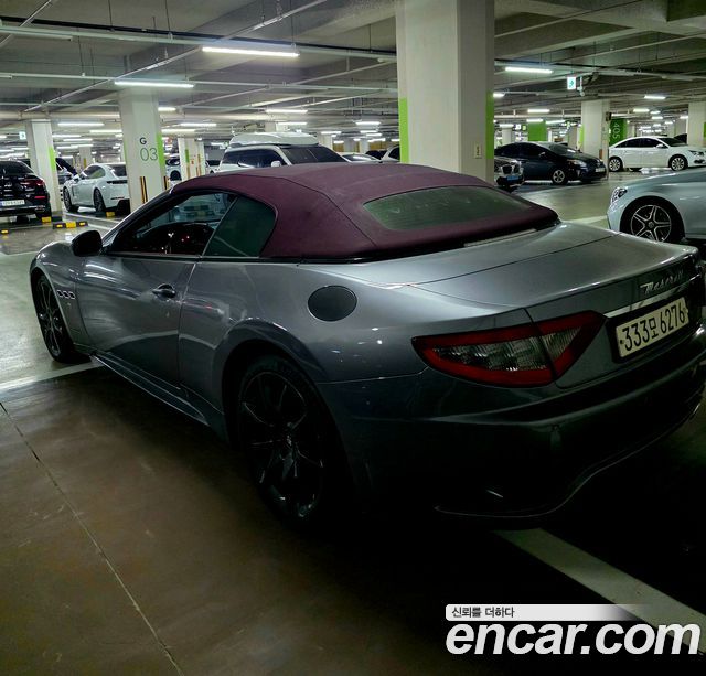 Maserati Gran Cabrio 4.7 Sport — пробег 83 000 км — фото 2 из 5