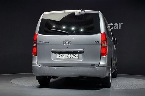 Hyundai Starex 12-Seater Wagon CVX Deluxe — пробег 134 010 км — фото 4 из 5