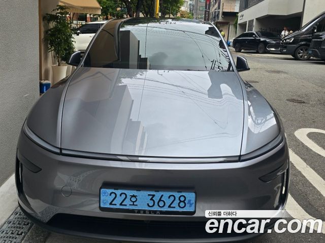 Tesla Model Y Premium RWD — пробег 250 км — фото 1 из 5