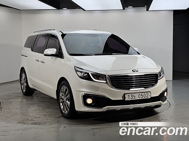 Kia Carnival 7-seater Limousine VIP — пробег 179 200 км — фото 2 из 5