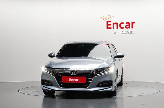 Honda Accord 2.0 Hybrid Touring — пробег 83 649 км — фото 3 из 5
