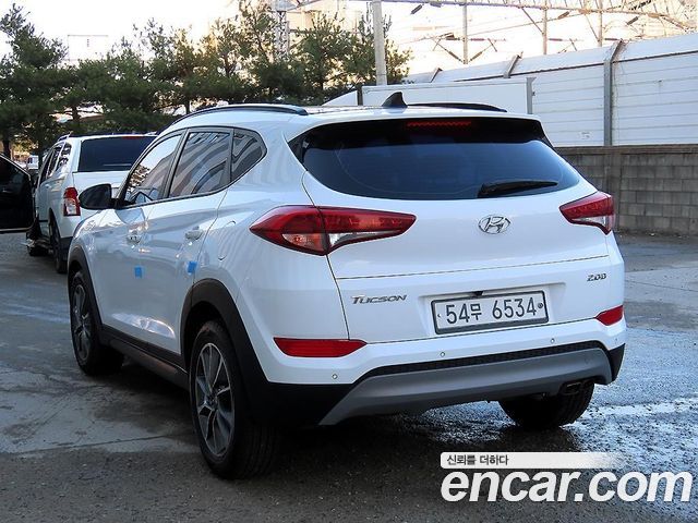 Hyundai Tucson Diesel 2.0 2WD Smart — пробег 110 662 км — фото 3 из 5