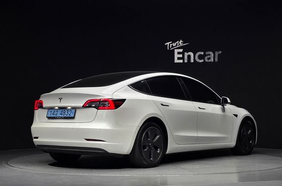 Tesla Model 3 RWD — пробег 74 400 км — фото 2 из 5