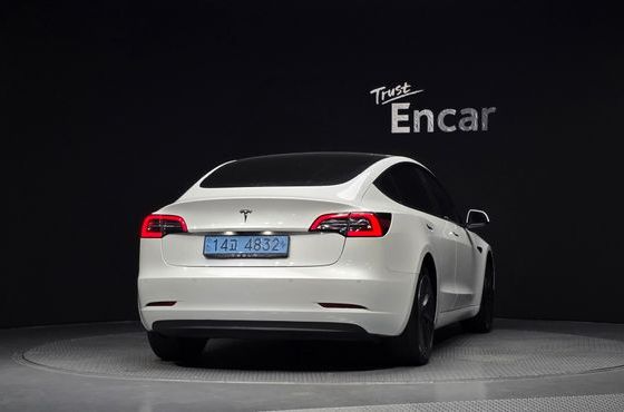 Tesla Model 3 RWD — пробег 74 400 км — фото 4 из 5
