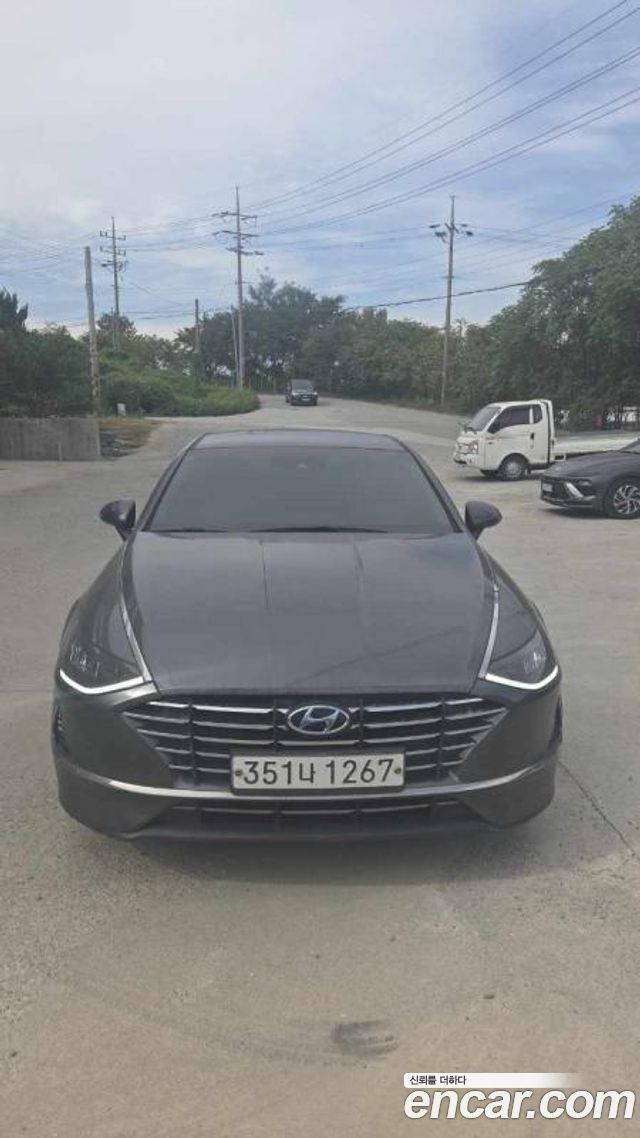 Hyundai Sonata 2.0 Premium — пробег 184 041 км — фото 1 из 3