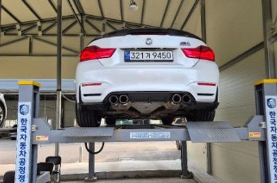 BMW M4 M4 Convertible — пробег 112 430 км — фото 2 из 2
