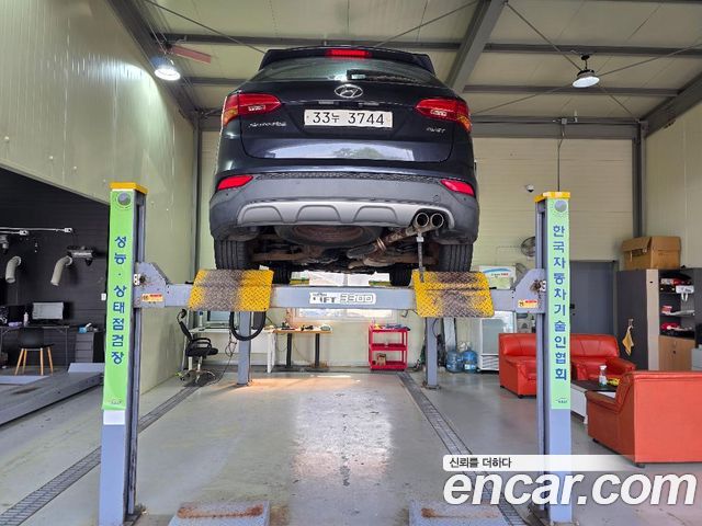 Hyundai Santafe Diesel(e-VGT) 2.0 2WD Exclusive — пробег 189 986 км — фото 2 из 2