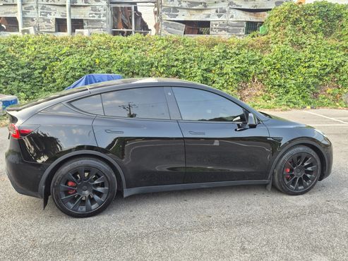 Tesla Model Y Long Range AWD — пробег 101 711 км — фото 5 из 5