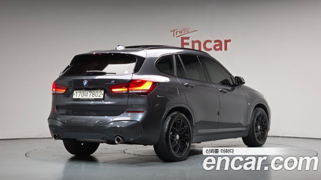 BMW X1 xDrive 18d M Sport — пробег 62 726 км — фото 2 из 5