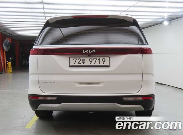 Kia Carnival Diesel 11-Seater Prestige — пробег 68 267 км — фото 3 из 5
