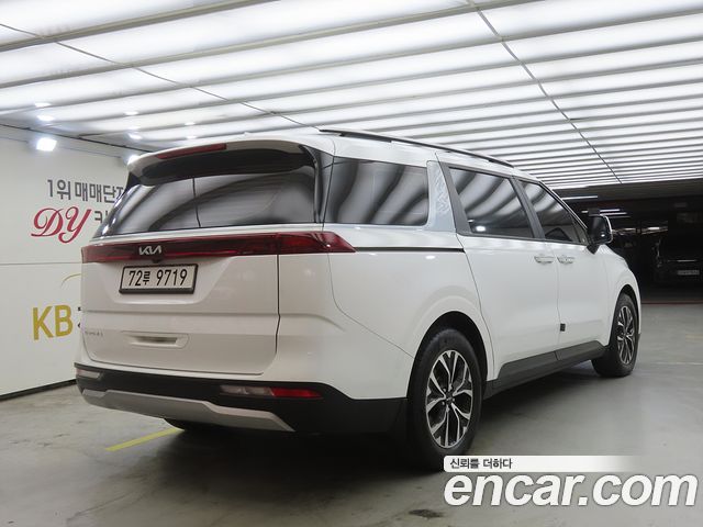 Kia Carnival Diesel 11-Seater Prestige — пробег 68 267 км — фото 4 из 5