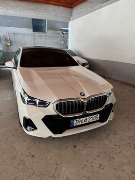 BMW 5-Series 520i M Sport — пробег 8 600 км — фото 1 из 5