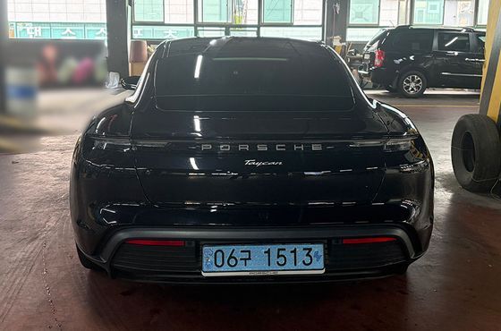Porsche Taycan Base — пробег 33 012 км — фото 5 из 5