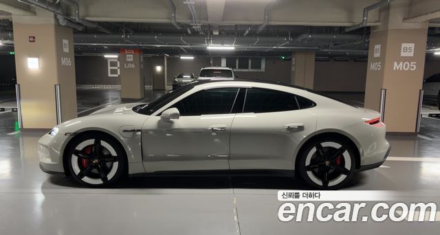 Porsche Taycan 4S — пробег 45 000 км — фото 3 из 5