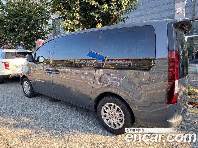 Hyundai Staria Tourer 9-Seater Modern — пробег 2 218 км — фото 4 из 5