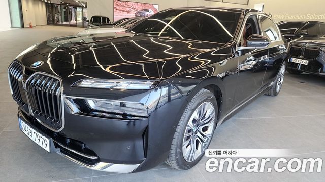 BMW 7-Series 740i sDrive Design Pure Excellence — пробег 32 140 км — фото 1 из 5