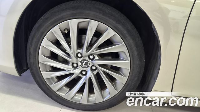 Lexus ES из Кореи Encar