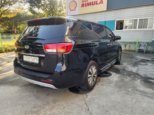 Kia Carnival 9-seater Luxury — пробег 201 063 км — фото 2 из 5