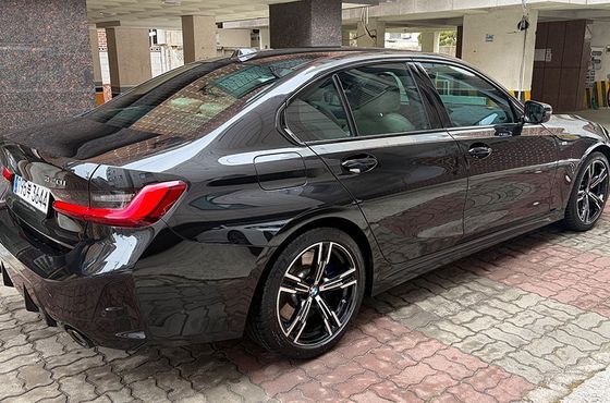 BMW 3-Series 320i M Sport — пробег 28 065 км — фото 3 из 5