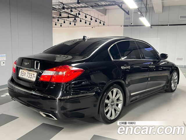 Hyundai Genesis из Кореи Encar