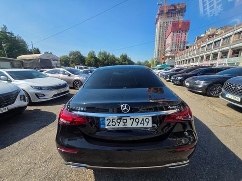 Mercedes-Benz E-Class E220d 4MATIC Exclusive — пробег 290 000 км — фото 4 из 5