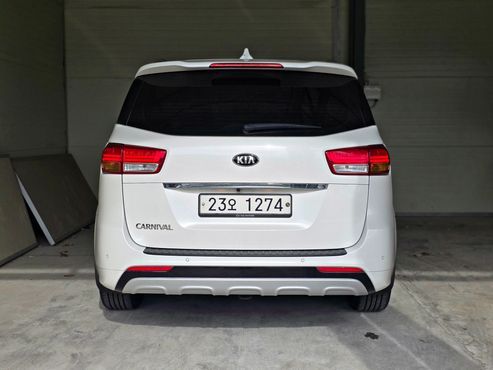 Kia Carnival 9-seater Prestige — пробег 97 915 км — фото 5 из 5