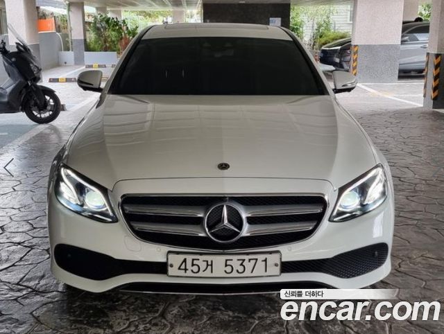 Mercedes-Benz E-Class из Кореи Encar
