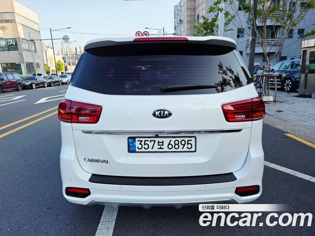 Kia Carnival 9-Seater Noblesse — пробег 177 455 км — фото 4 из 5
