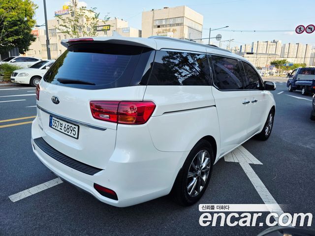 Kia Carnival 9-Seater Noblesse — пробег 177 455 км — фото 5 из 5